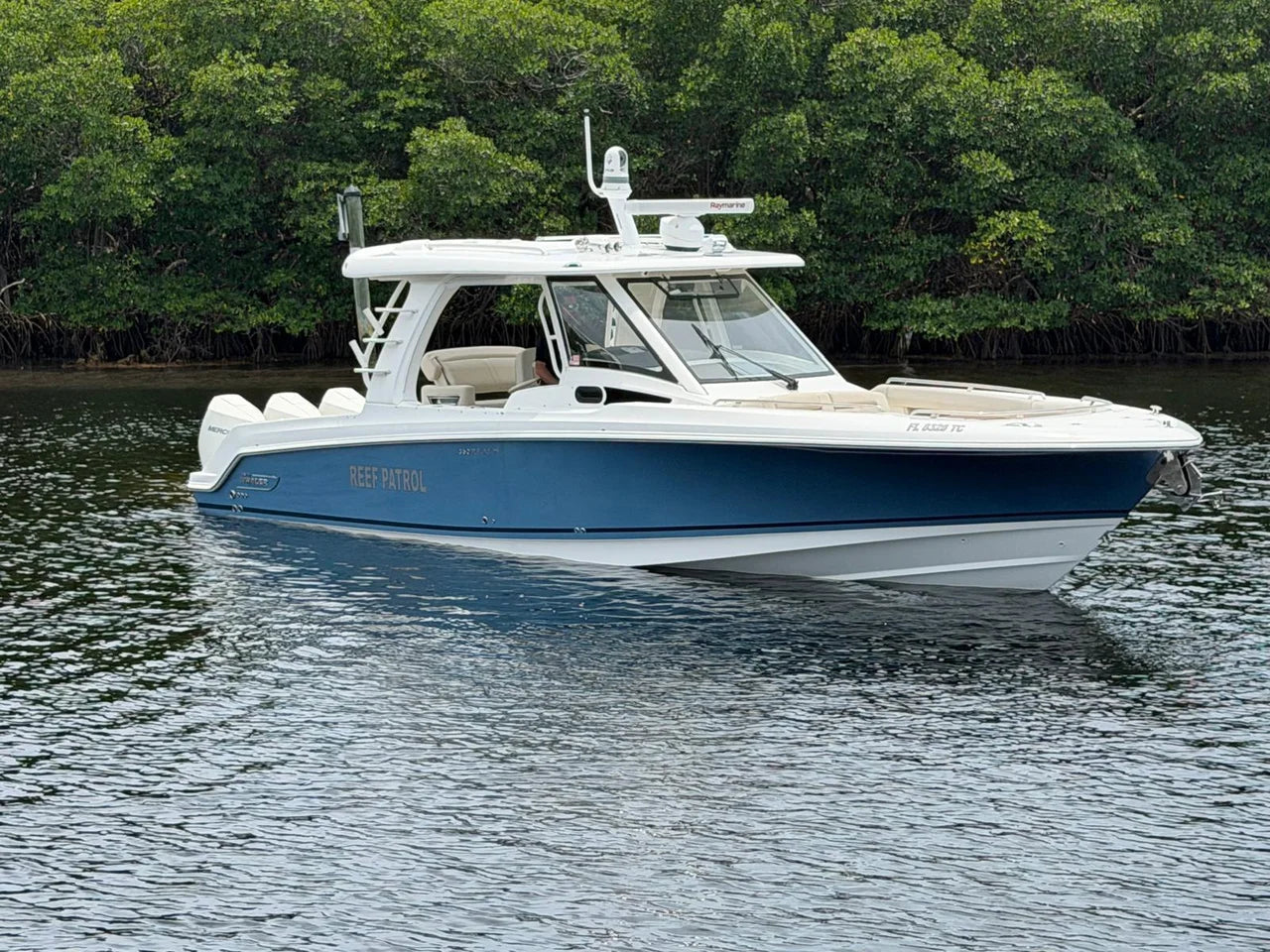2022 Boston Whaler 350 REALM 35.0 feet, Key Largo, FL #3