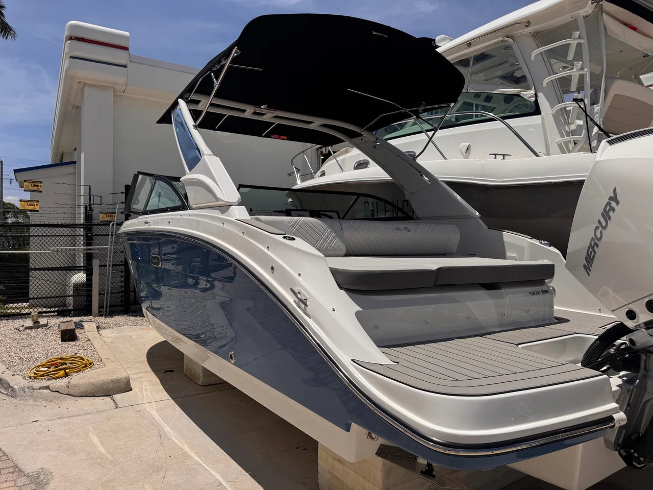 2026 Sea Ray SDX 230 Outboard 23.0 feet, Pompano Beach, Florida #3