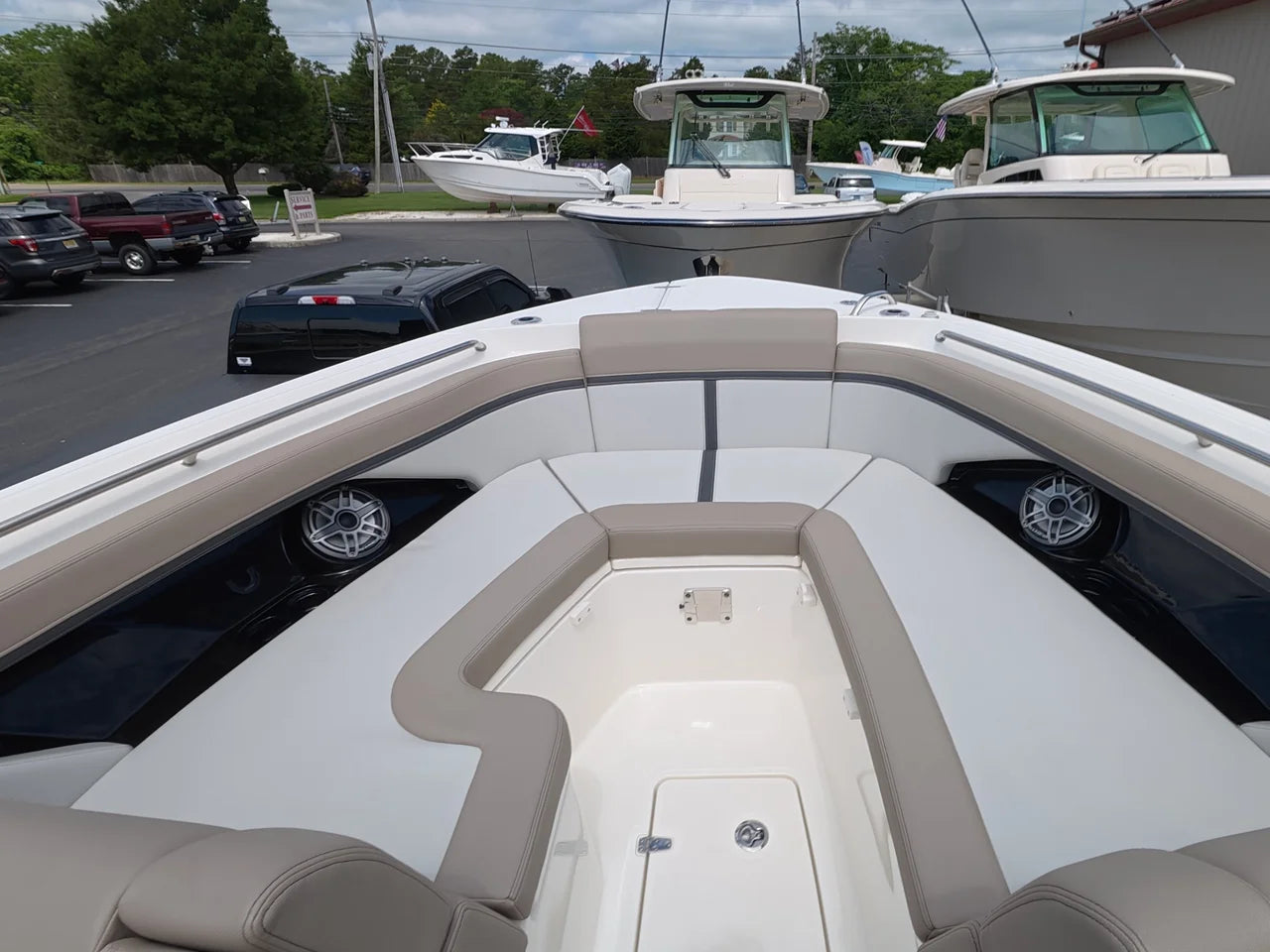 2025 Boston Whaler 330 Vantage 33.0 feet, Dennis, New Jersey #33