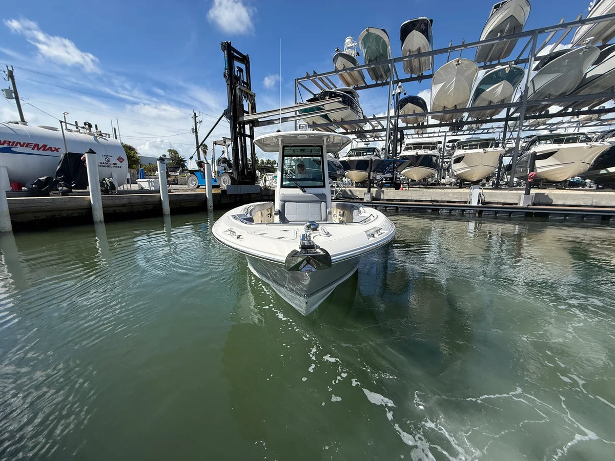 2027 Boston Whaler 250 Outrage 25.0 feet, Sarasota, FL #2