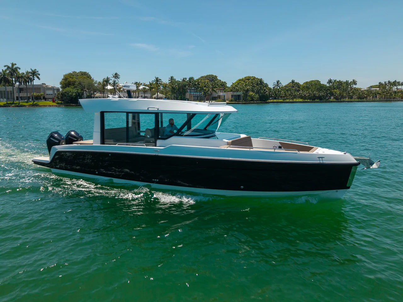 2026 Cruisers Yachts 38 VTR EC 38.0 feet, Miami, FL #6