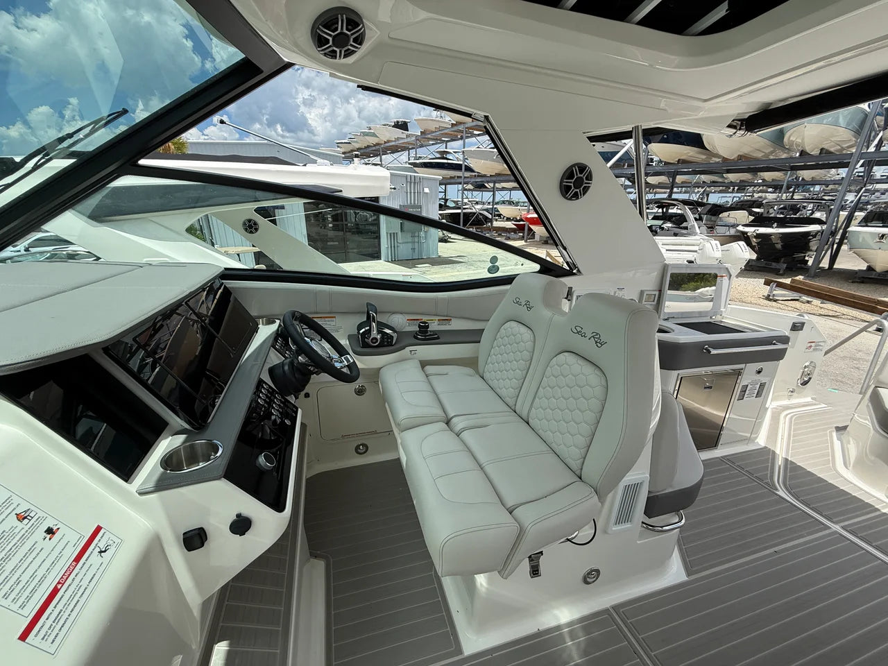 2026 Sea Ray Sundancer 320 Outboard 32.0 feet, Sarasota, Florida #25