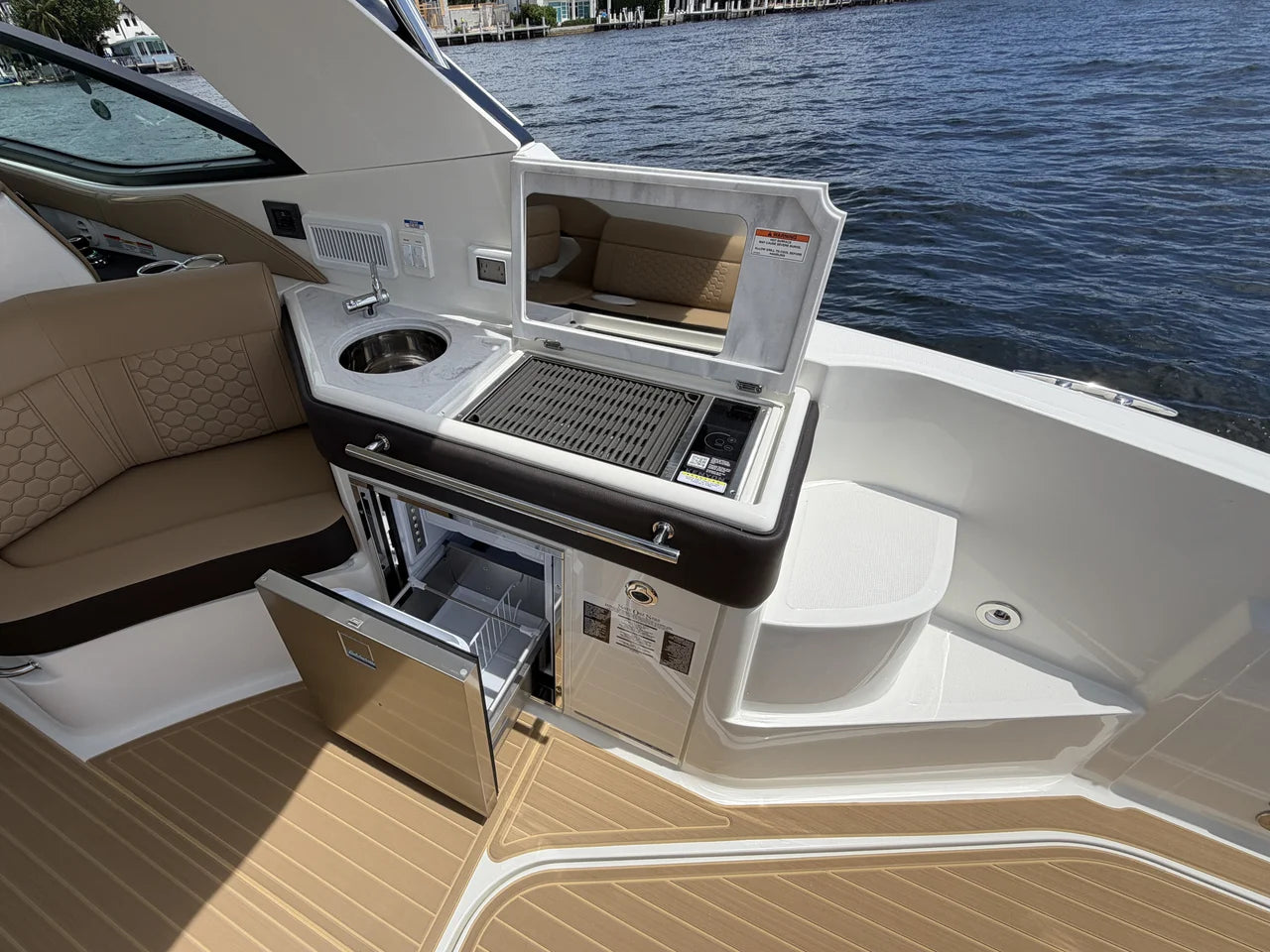 2026 Sea Ray Sundancer 320 Outboard 32.0 feet, Miami, FL #30