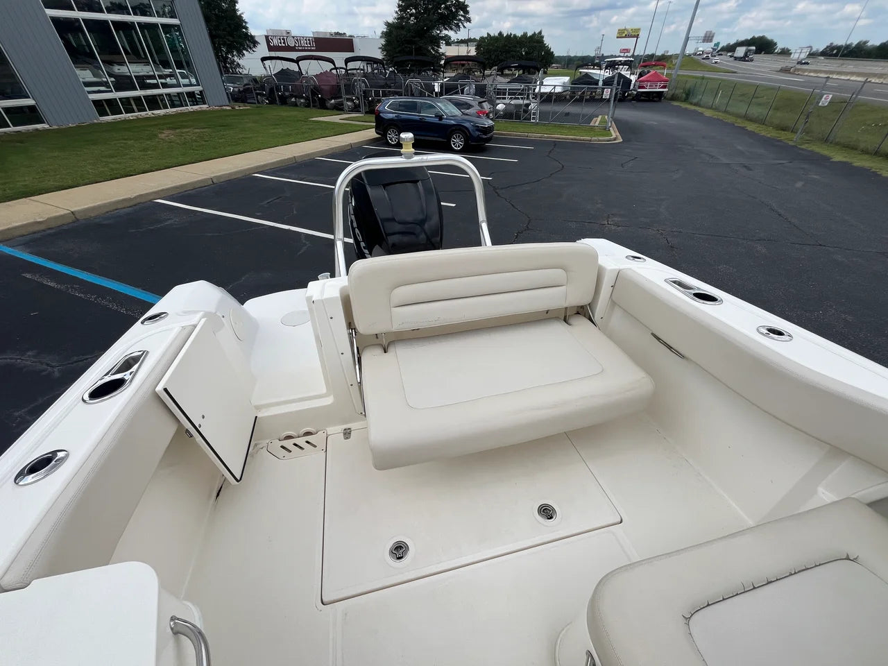 2013 Boston Whaler 230 VANTAGE 23.0 feet, Greenville, SC #21