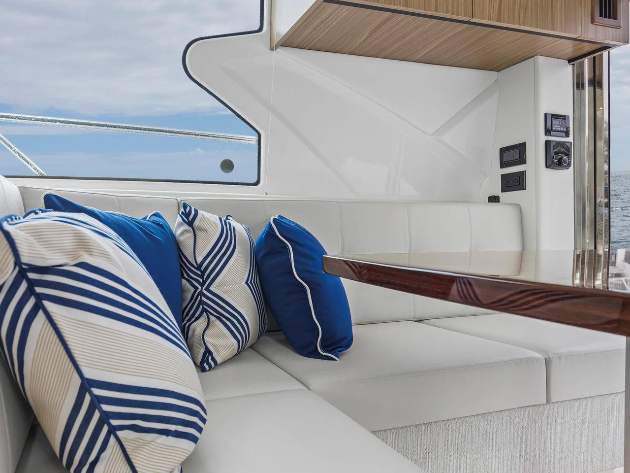 2026 Cruisers Yachts 42 Cantius 42.0 feet, Pensacola, Florida #23