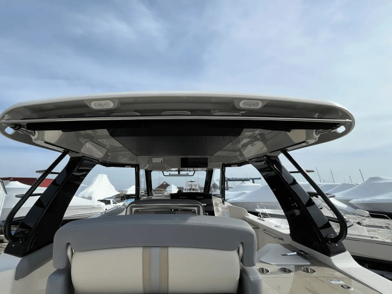 2025 Boston Whaler 350 REALM 35.0 feet, Quincy, MA #21