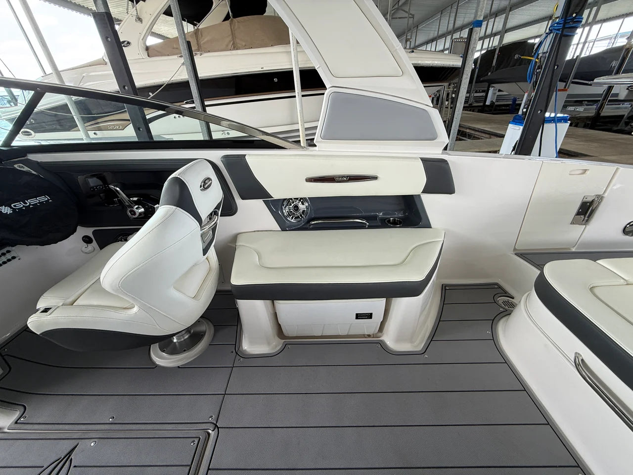 2023 Chaparral 287 SSX 28.0 feet, Lake Ozark, MO #21