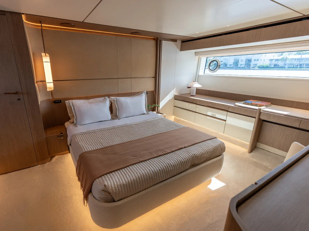 2027 Azimut Fly 82 82.0 feet, Pompano Beach, FL #60