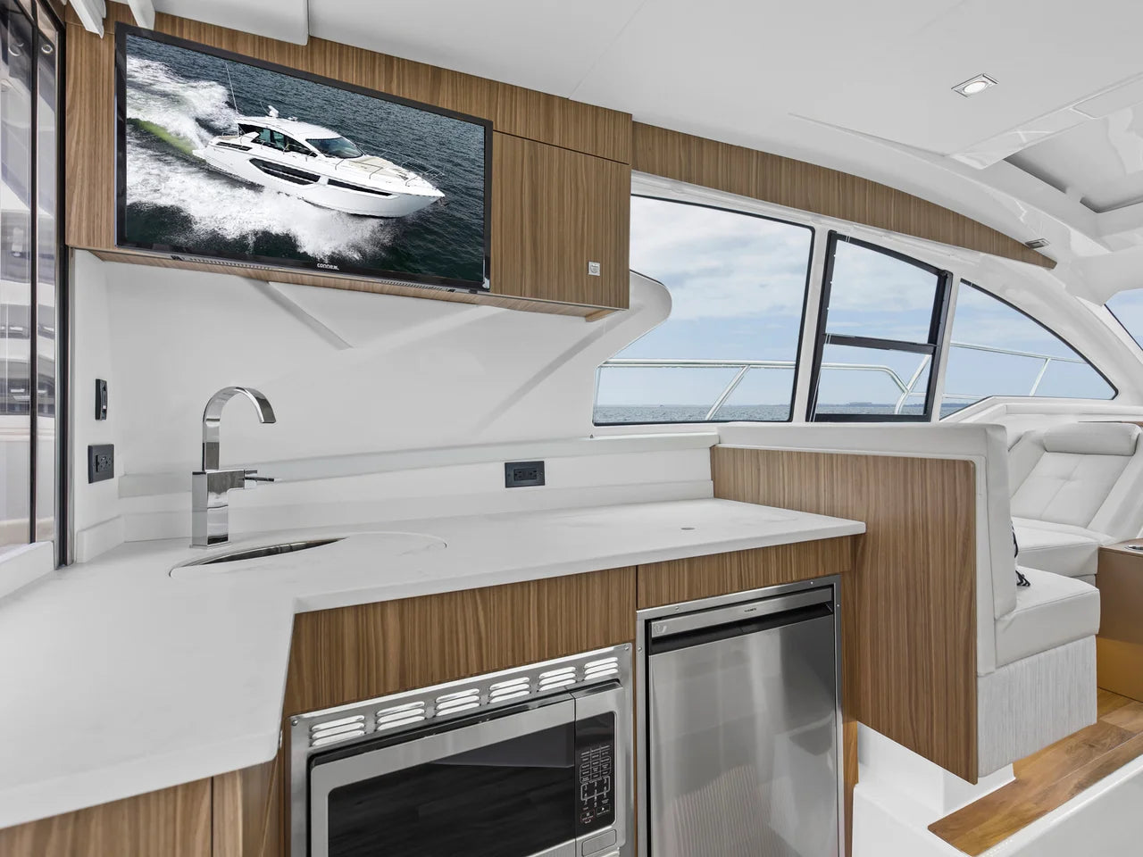 2026 Cruisers Yachts 42 Cantius 42.0 feet, Pensacola, Florida #33