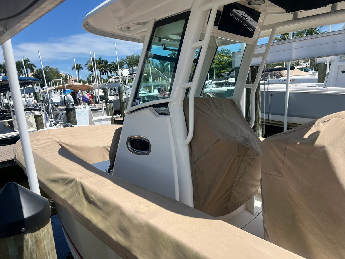 2019 Boston Whaler 250 OUTRAGE 25.0 feet, Naples, Florida #18