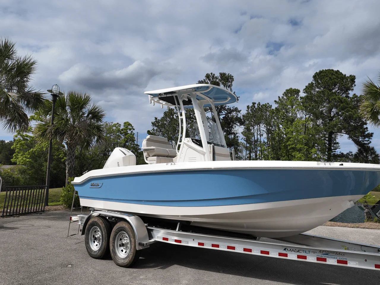 2025 Boston Whaler 220 Dauntless 22.0 feet, Charleston, SC #4