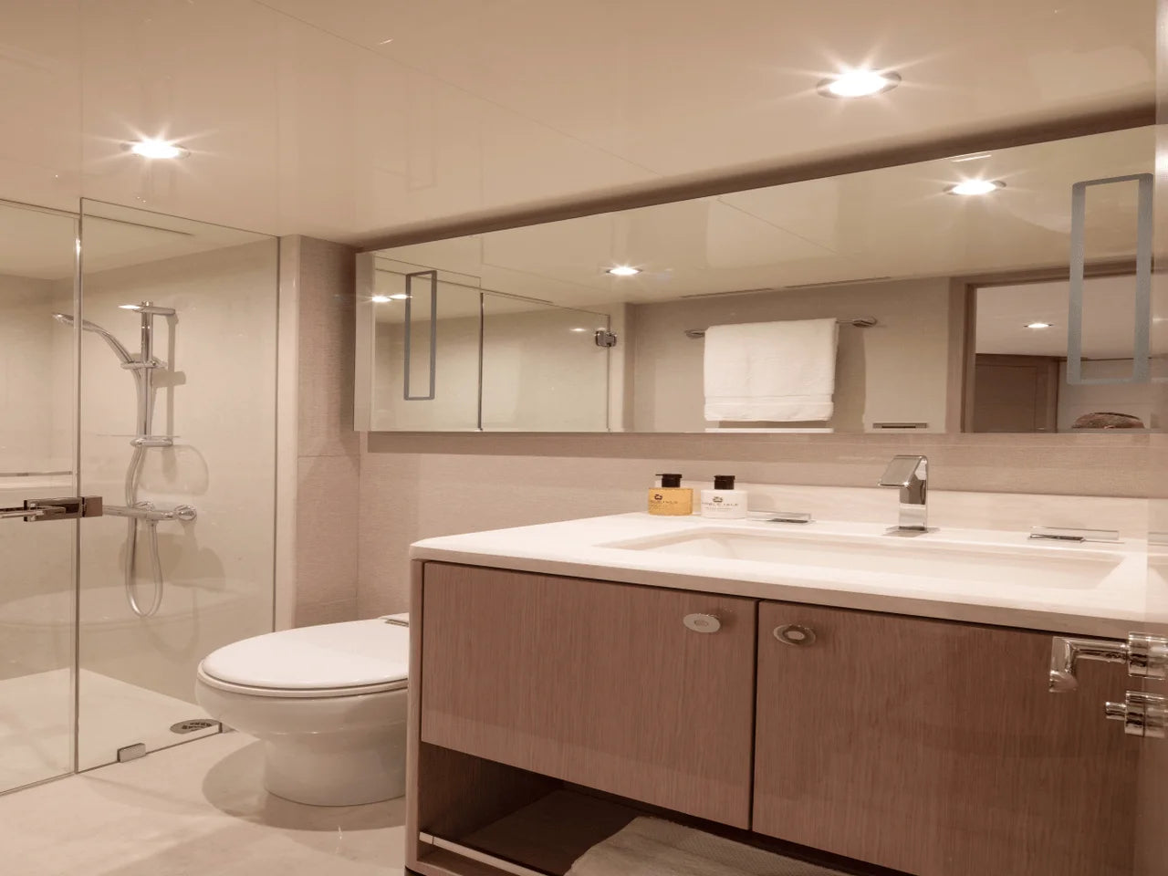 2026 Ocean Alexander 32L 106.0 feet, Hollywood, Florida #74