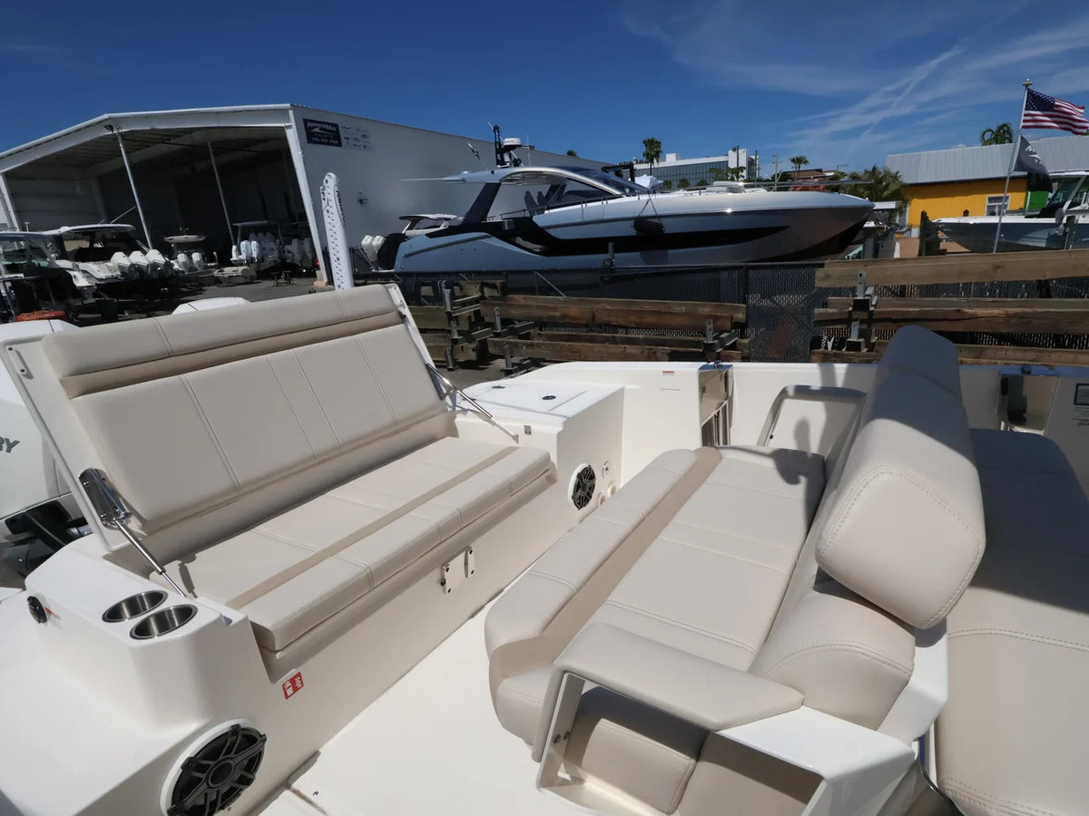 2027 Boston Whaler 280 Dauntless 28.0 feet, Naples, Florida #8