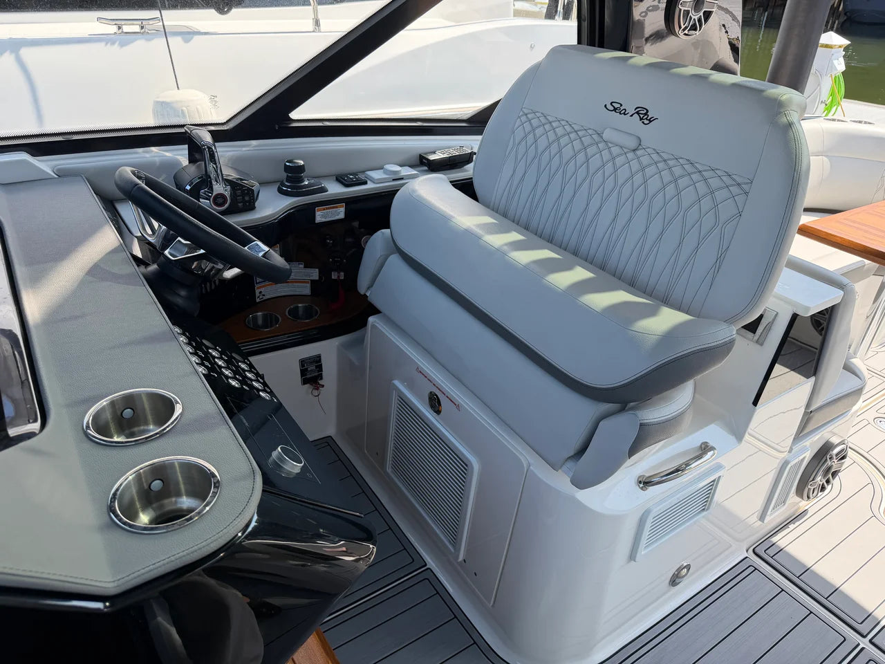 2024 Sea Ray Sundancer 370 Outboard 37.0 feet, Pensacola, Florida #18