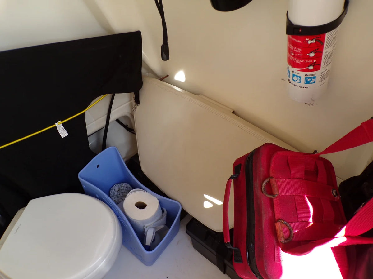 2019 Boston Whaler 250 OUTRAGE 25.0 feet, Naples, FL #41