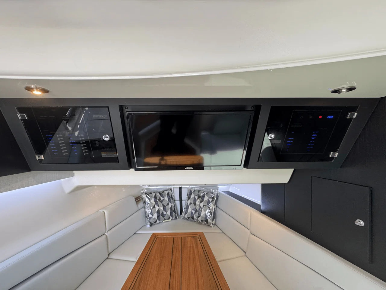2025 Boston Whaler 380 Realm 38.0 feet, Huntington, NY #61