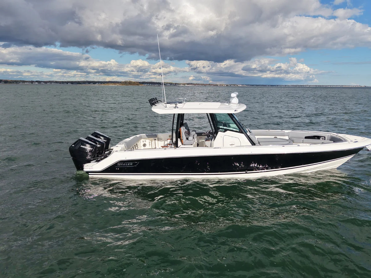 2026 Boston Whaler 360 Outrage 36.0 feet, Westbrook, Connecticut #1