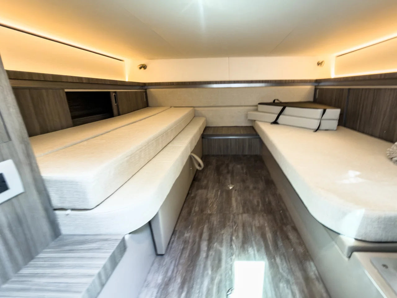 2027 Sea Ray Sundancer 320 Outboard 32.0 feet, Fort Myers, FL #22