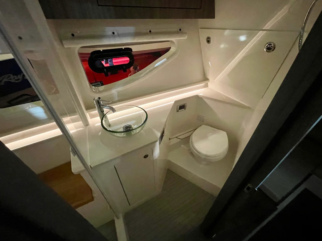 2026 Sea Ray Sundancer 370 Outboard 37.0 feet, Danvers, Massachusetts #13