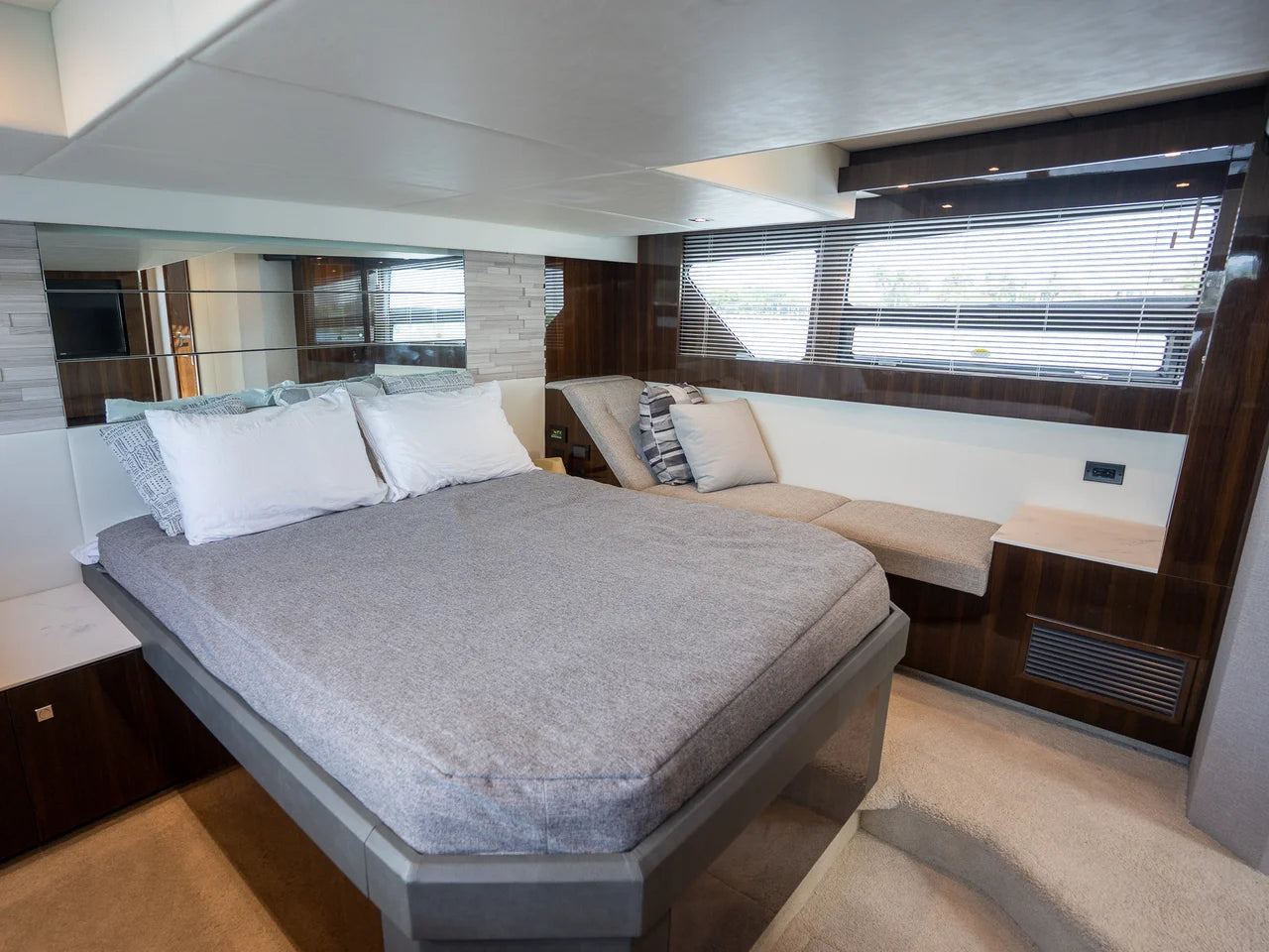 2023 Cruisers Yachts 50 C 50.0 feet, Miami, FL #38