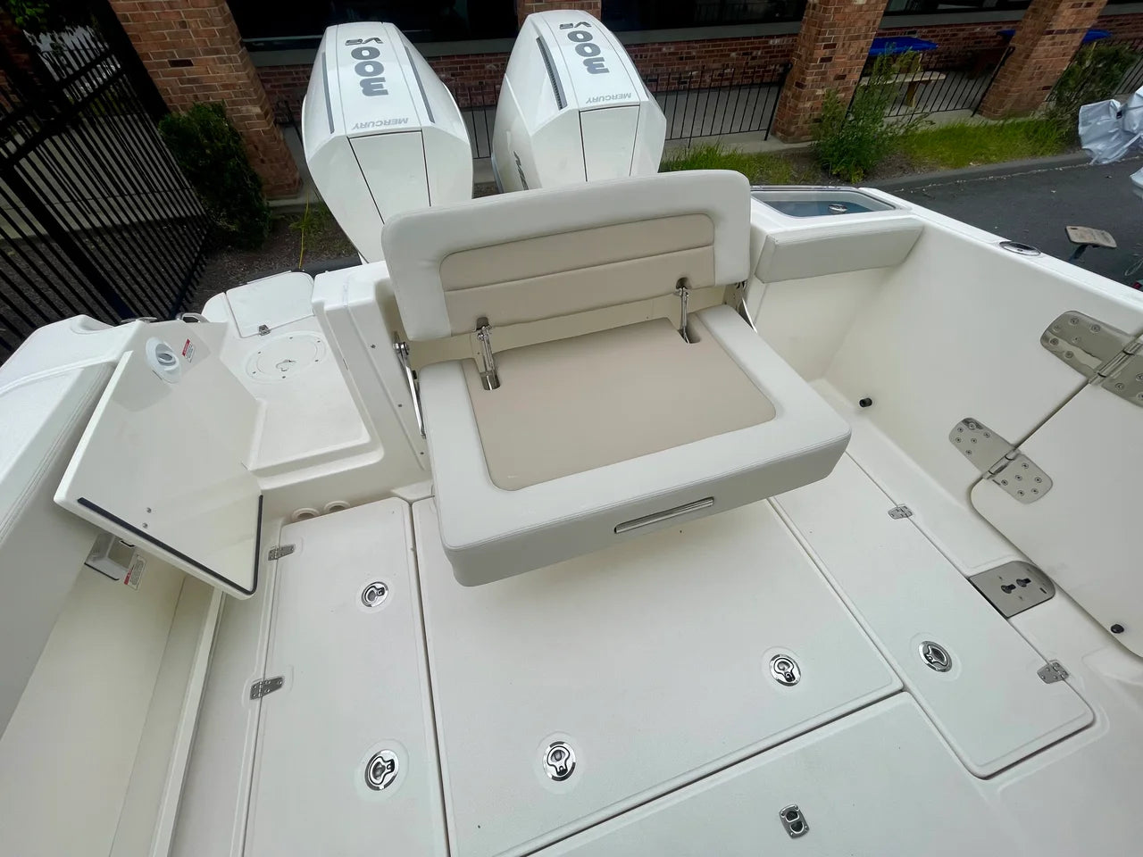 2027 Boston Whaler 280 Vantage 27.0 feet, Danvers, Massachusetts #9