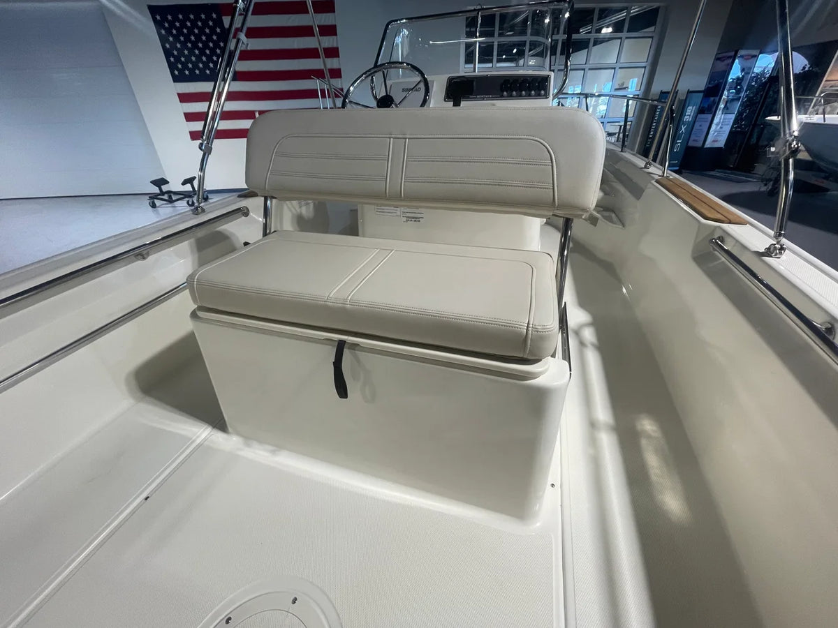 2027 Boston Whaler 170 Montauk 17.0 feet, Danvers, Massachusetts #4