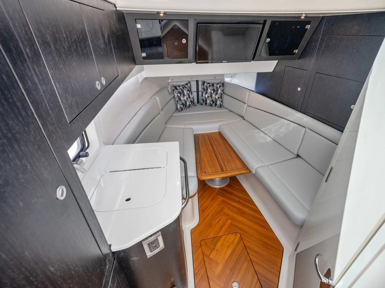 2026 Boston Whaler 380 Realm 38.0 feet, Naples, Florida #29