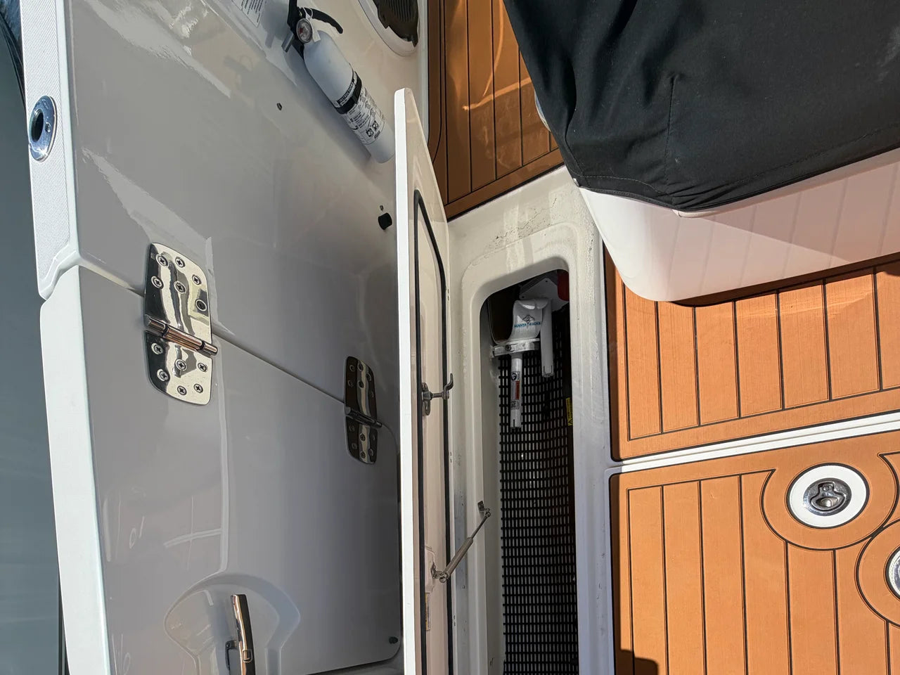 2021 Boston Whaler 380 OUTRAGE 38.0 feet, Huntington, NY #15