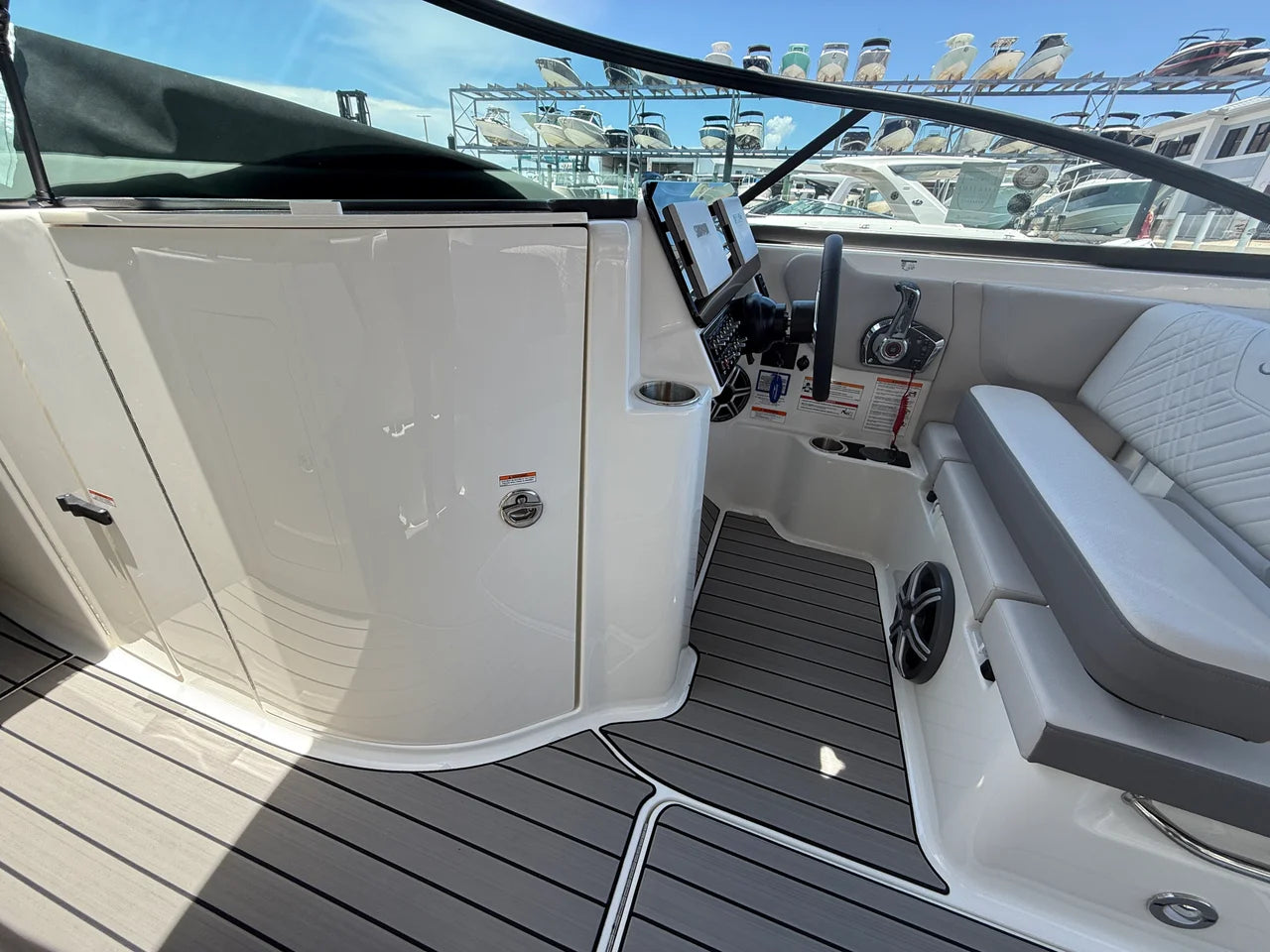 2026 Sea Ray SDX 270 Outboard 27.0 feet, Sarasota, FL #18