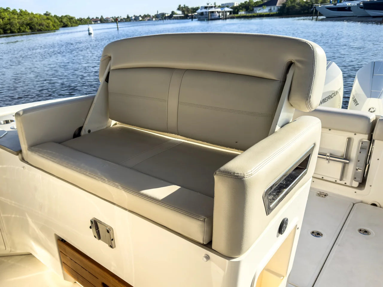 2022 Boston Whaler 350 Realm 35.0 feet, Fort Myers, FL #11