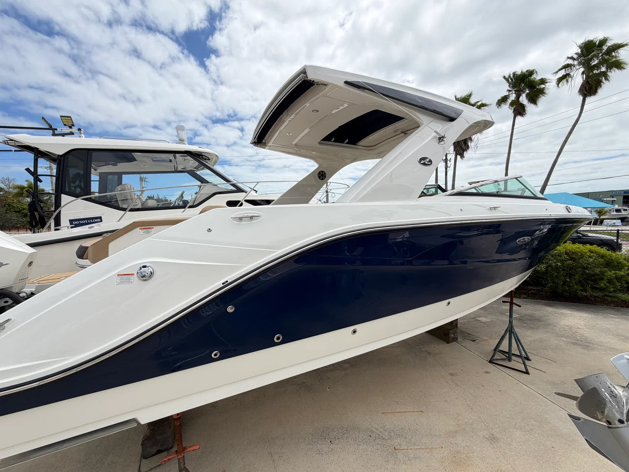 2026 Sea Ray SLX 310 Outboard 31.0 feet, Stuart, Florida #12
