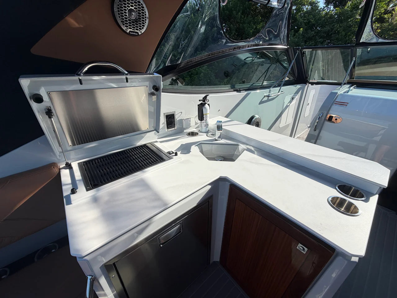 2024 Cruisers Yachts 38 GLS South Beach Outboard 38.0 feet, Stuart, Florida #21