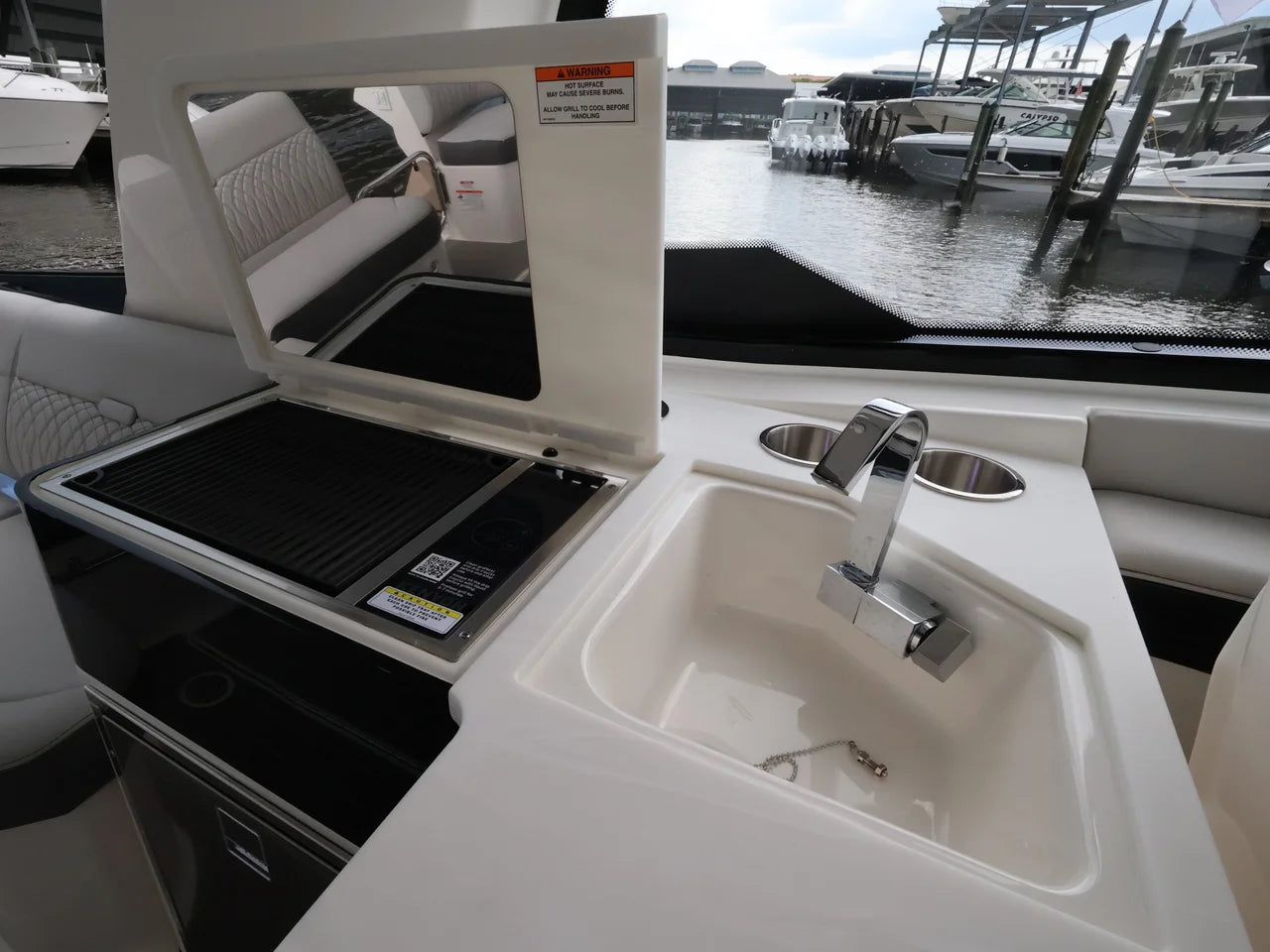 2026 Sea Ray Sundancer 370 Outboard 37.0 feet, Naples, Florida #68