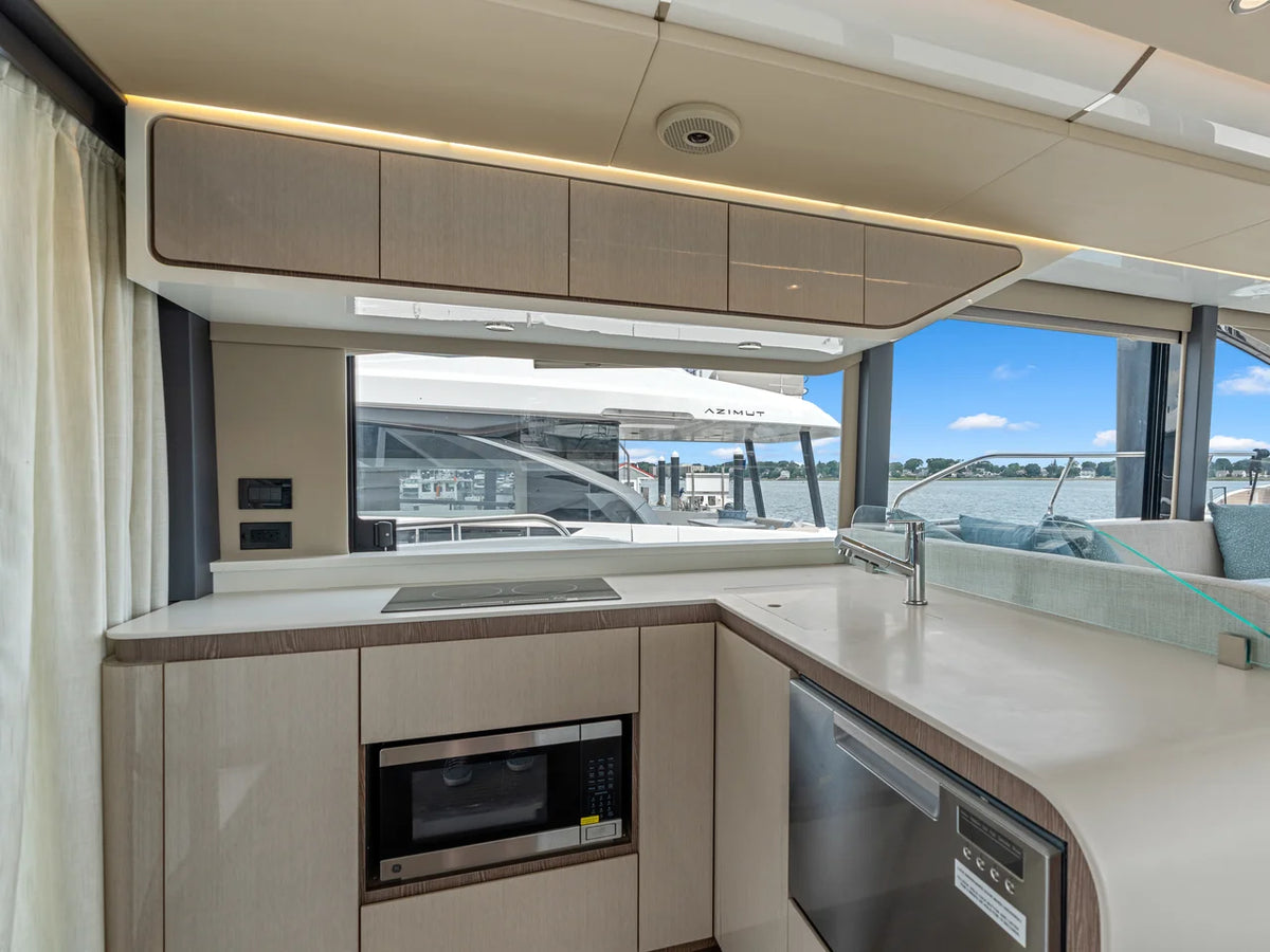 2026 Cruisers Yachts 57 FLY 57.0 feet, Quincy, MA #15