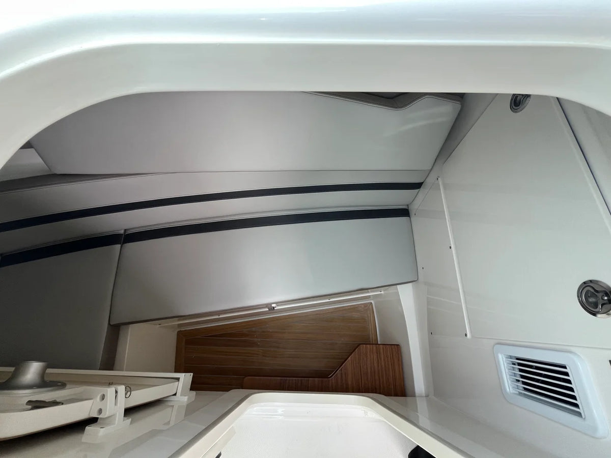 2026 Boston Whaler 330 Vantage 33.0 feet, Westbrook, Connecticut #30