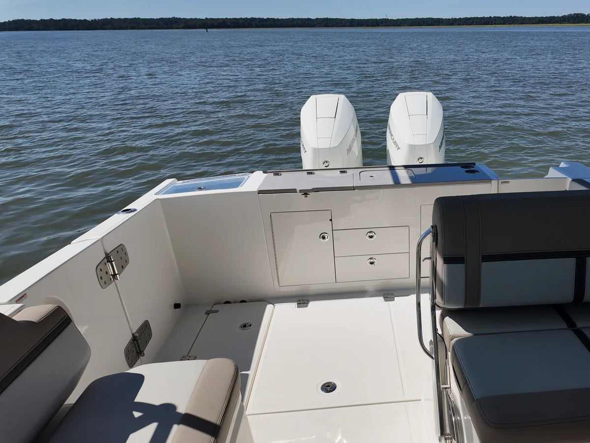 2027 Boston Whaler 330 Vantage 33.0 feet, Thunderbolt, GA #9