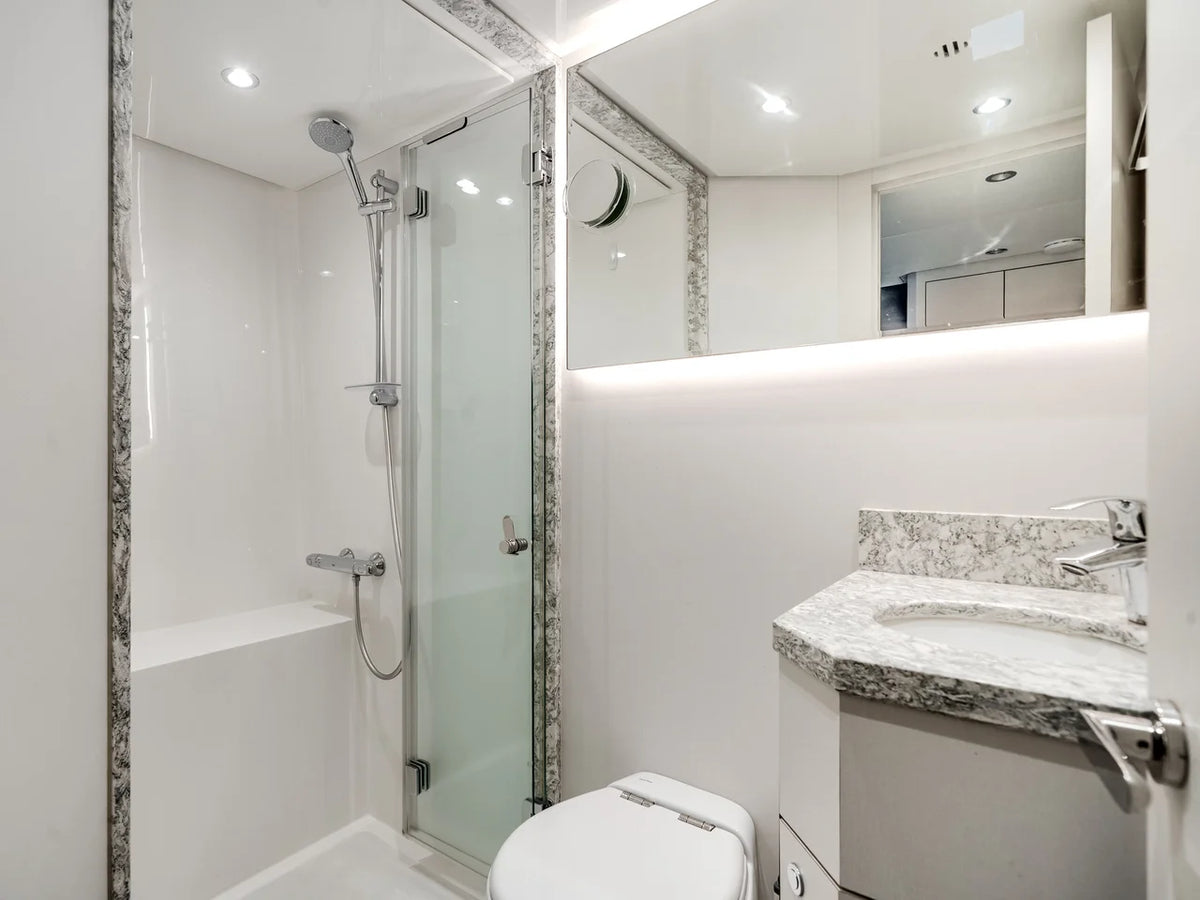2022 Ocean Alexander 37L 120.0 feet, Fort Lauderdale, FL #115