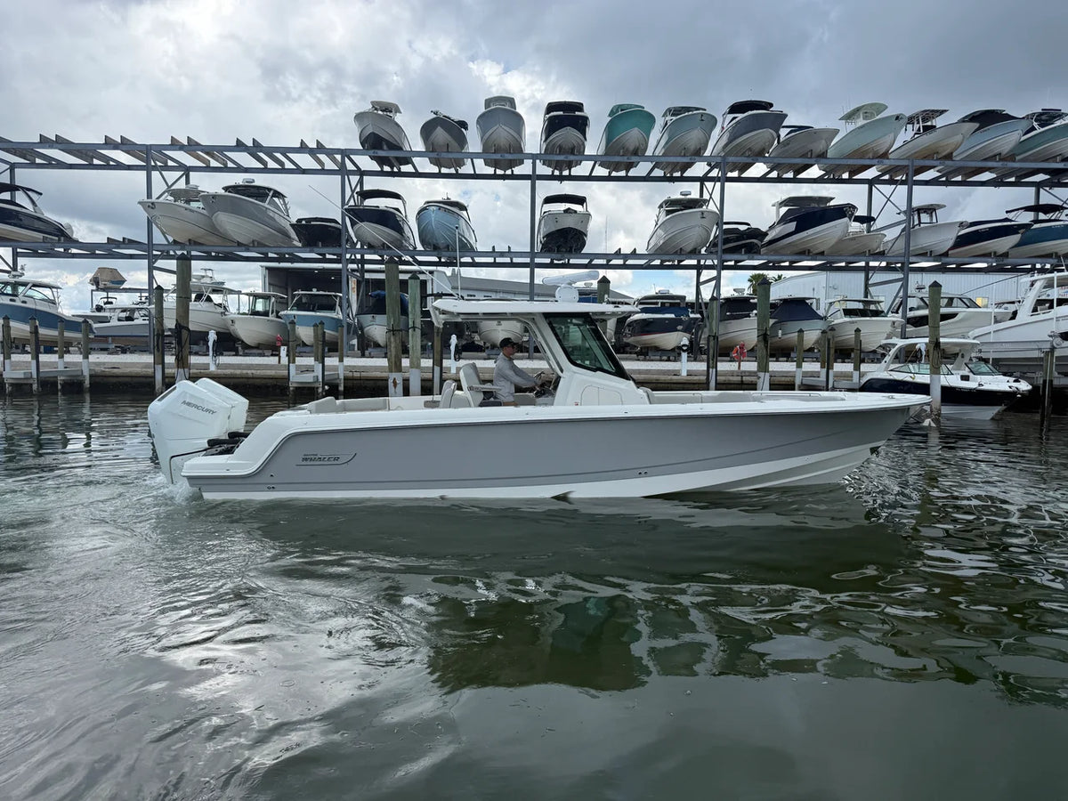2026 Boston Whaler 330 Outrage 33.0 feet, Sarasota, FL #2