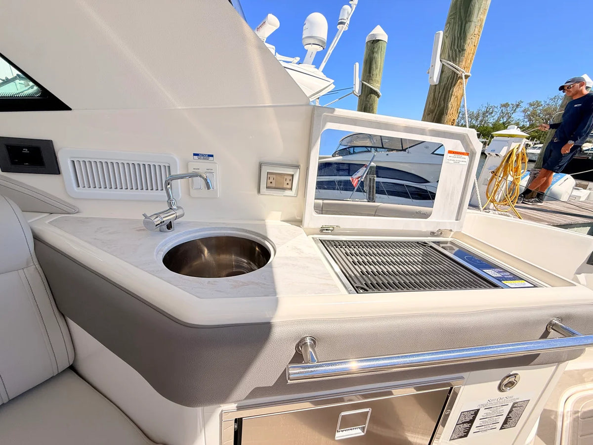 2026 Sea Ray Sundancer 320 Outboard 32.0 feet, St Petersburg, FL #40