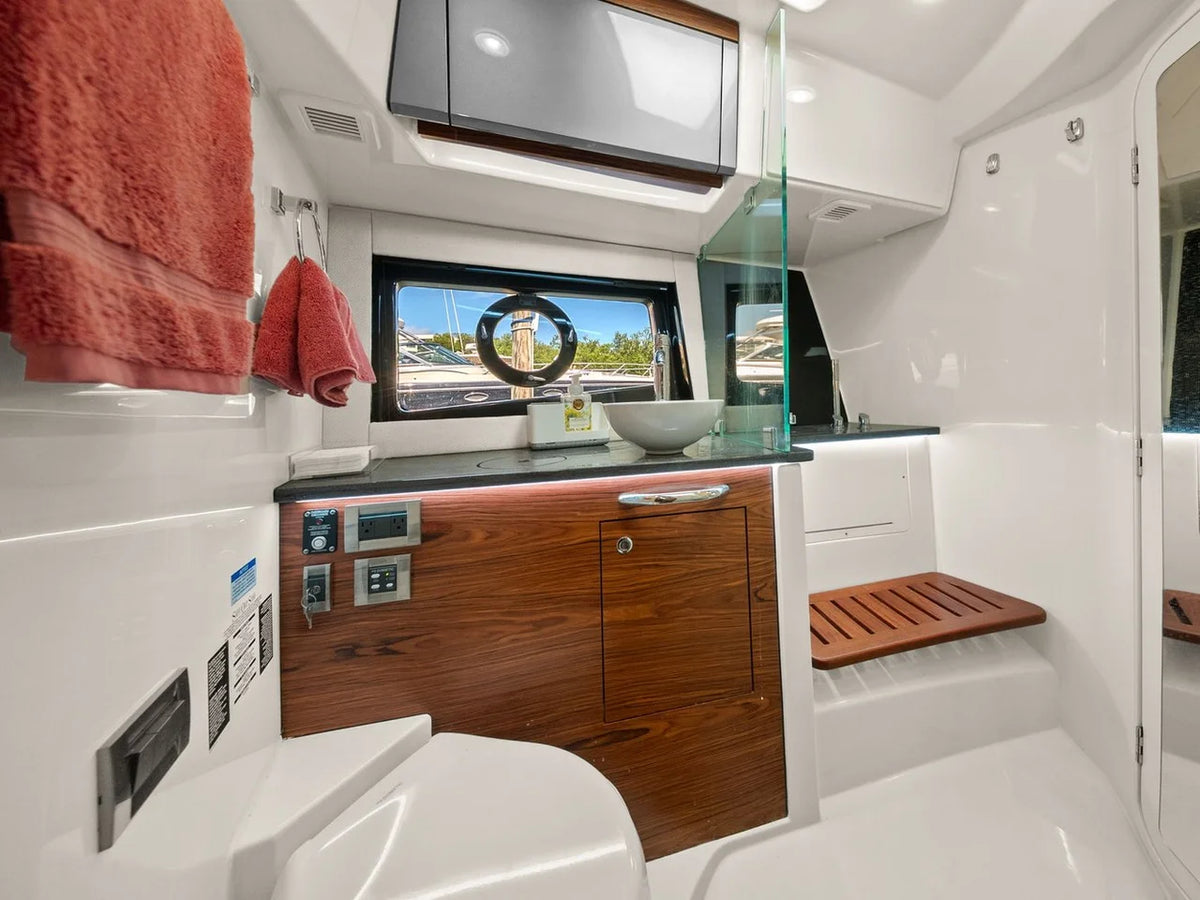 2025 Boston Whaler 405 CONQUEST 41.0 feet, St Petersburg, FL #21