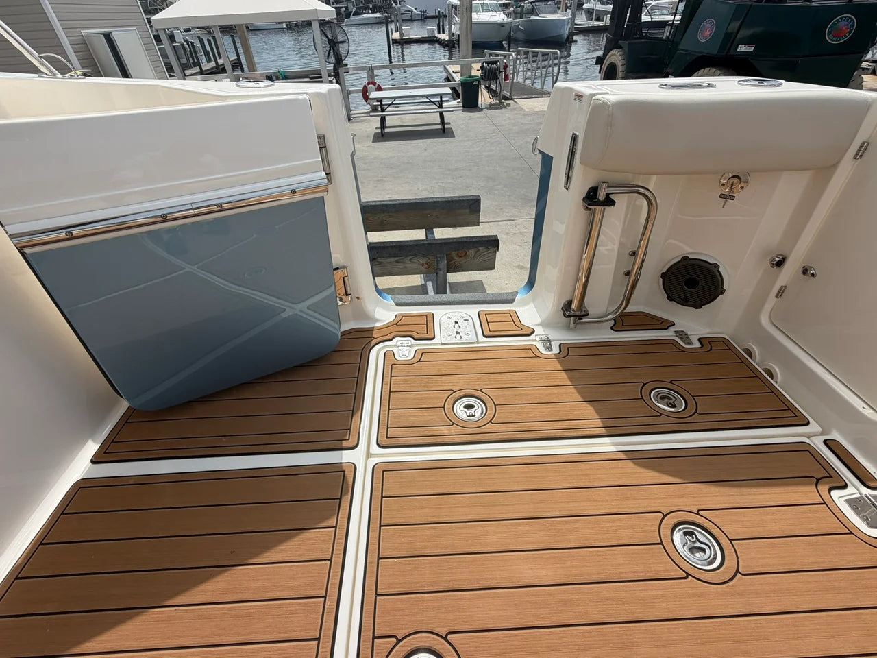 2023 Boston Whaler 325 CONQUEST 32.0 feet, Naples, FL #20