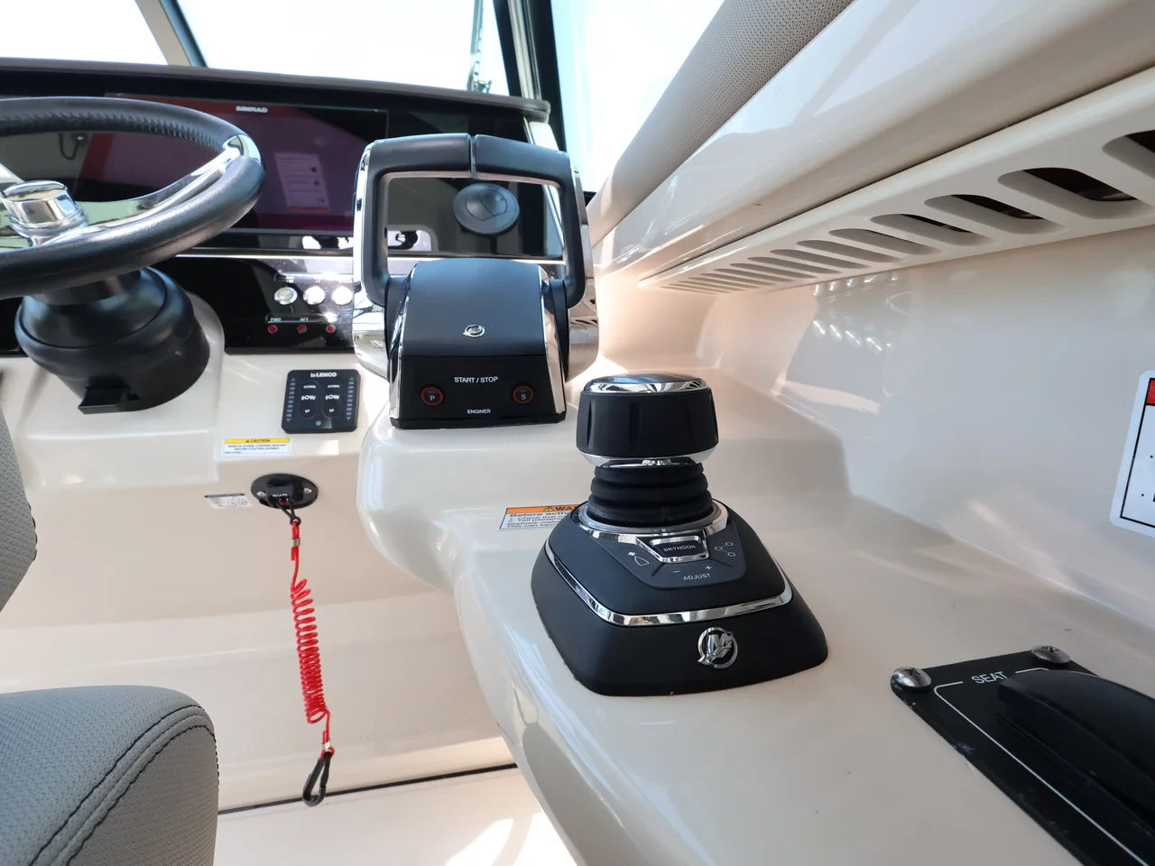 2026 Boston Whaler 330 Vantage 33.0 feet, Naples, Florida #21