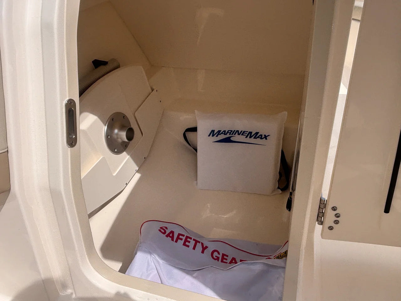 2026 Boston Whaler 210 VANTAGE 21.0 feet, Westbrook, Connecticut #19