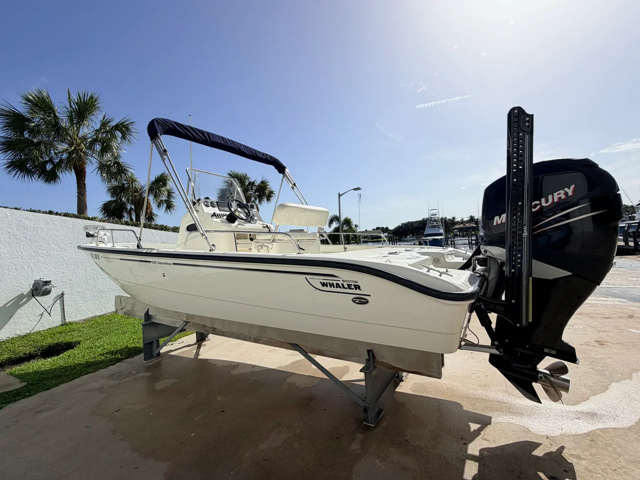 2006 Boston Whaler 220 DAUNTLESS 22.0 feet, Jupiter, Florida #1