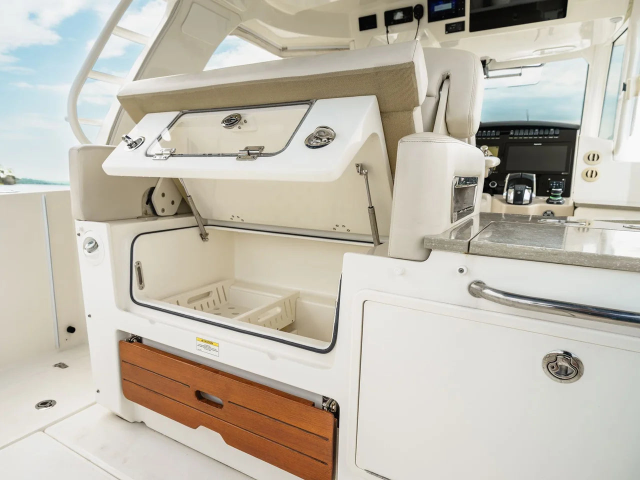 2021 Boston Whaler 350 REALM 35.0 feet, Charleston, SC #11