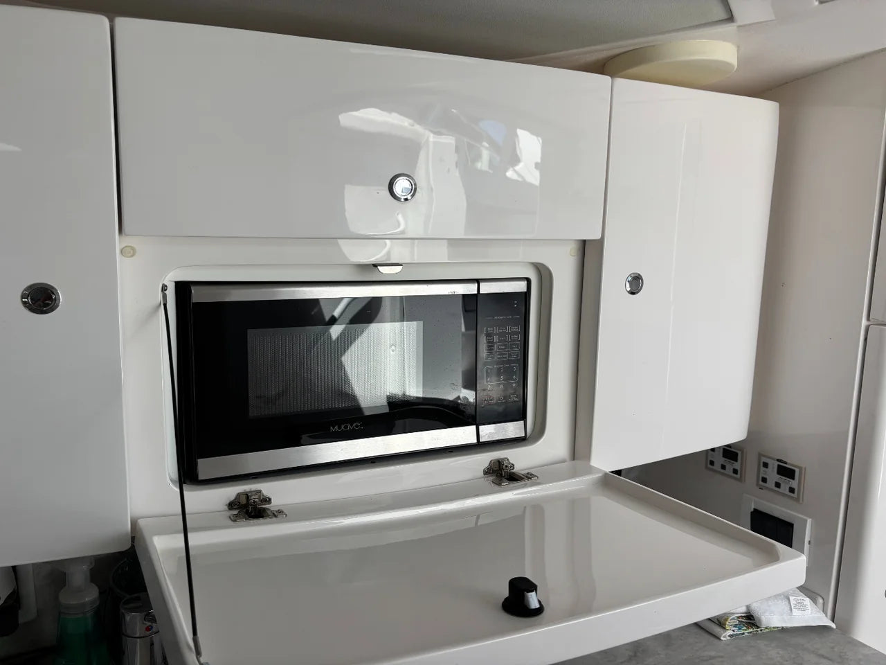 2021 Intrepid 409 Valor 40.0 feet, Cutchogue, NY #11