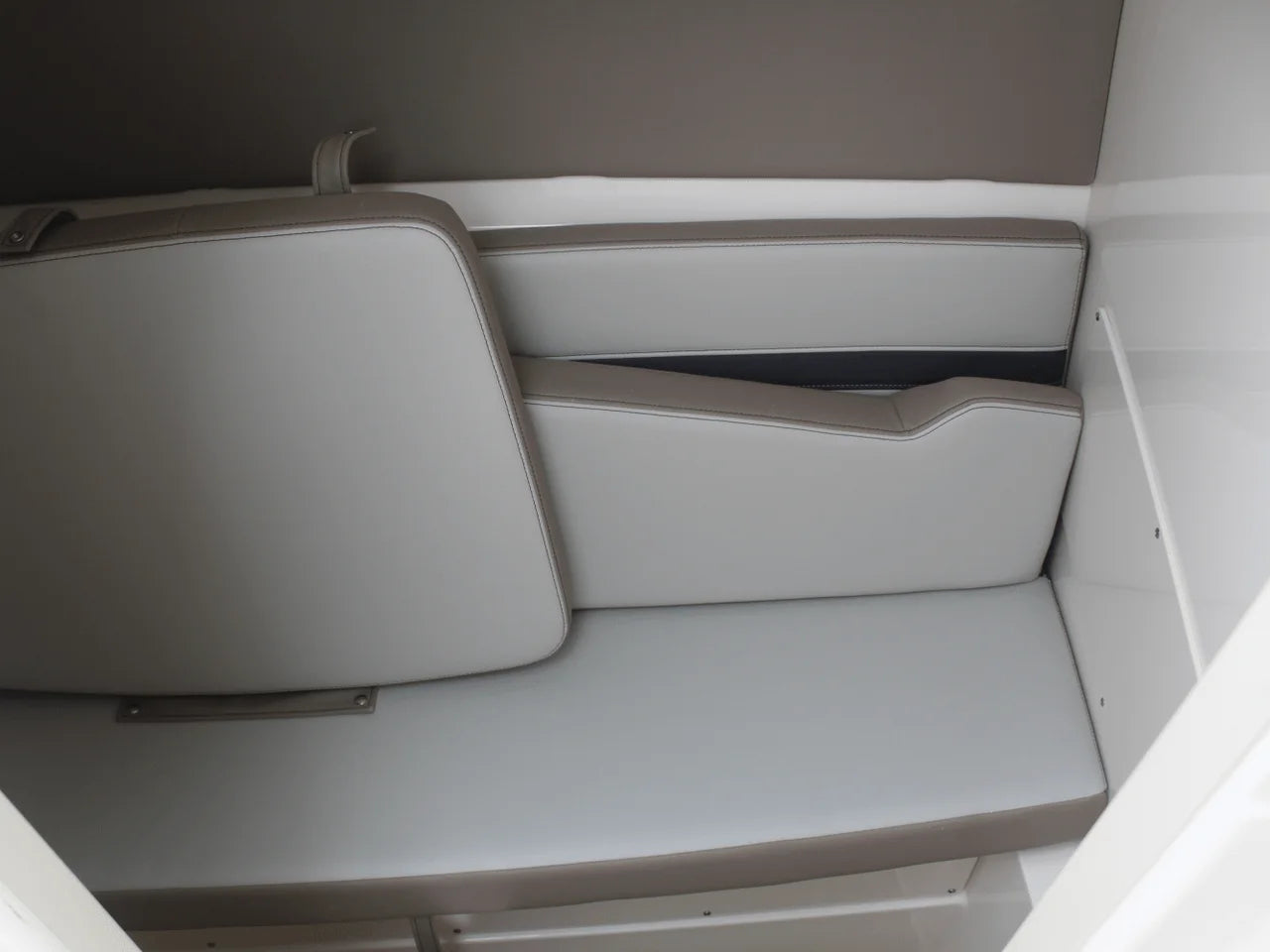 2026 Boston Whaler 330 Vantage 33.0 feet, Wrightsville Beach, North Carolina #55