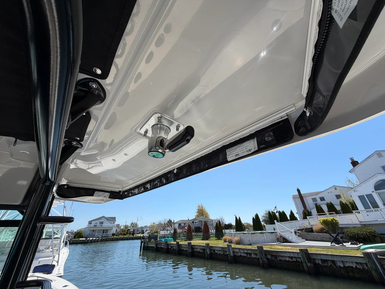 2024 Boston Whaler 330 OUTRAGE 33.0 feet, Huntington, NY #24