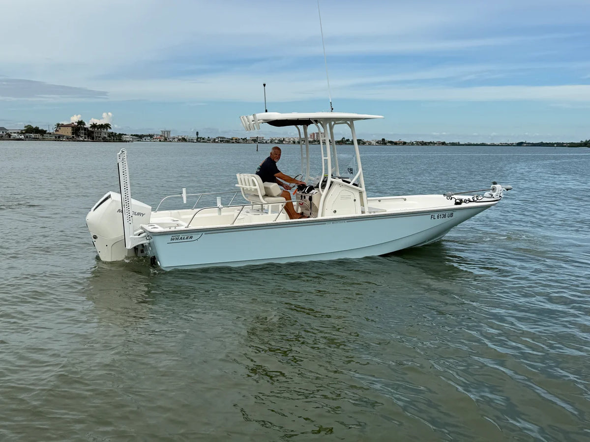 2025 Boston Whaler 210 MONTAUK 21.0 feet, St Petersburg, FL #4