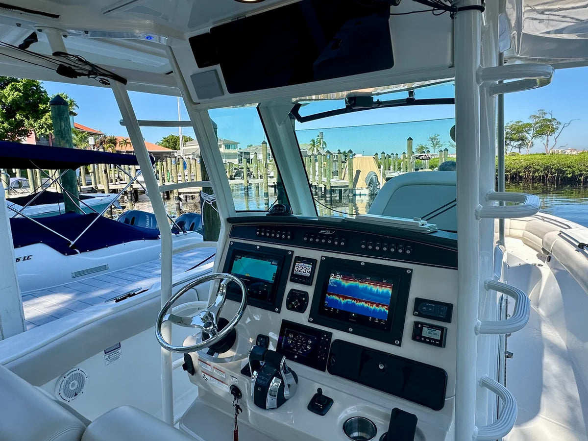 2021 Boston Whaler 330 OUTRAGE 33.0 feet, Fort Myers, FL #21